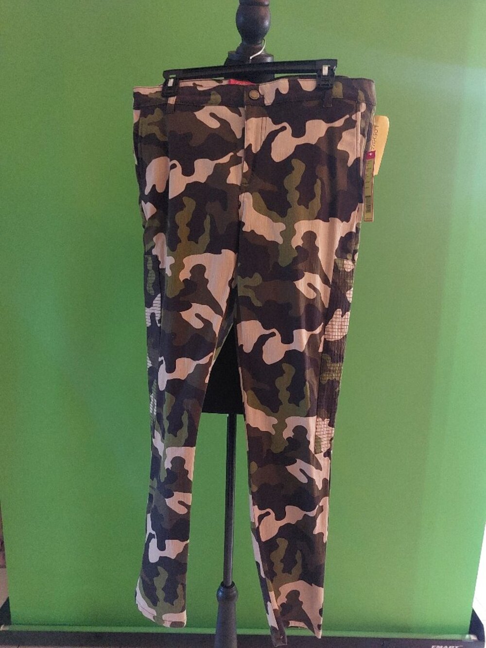 Catherine Malandrino Camouflage Pants Size 14 New with Tags